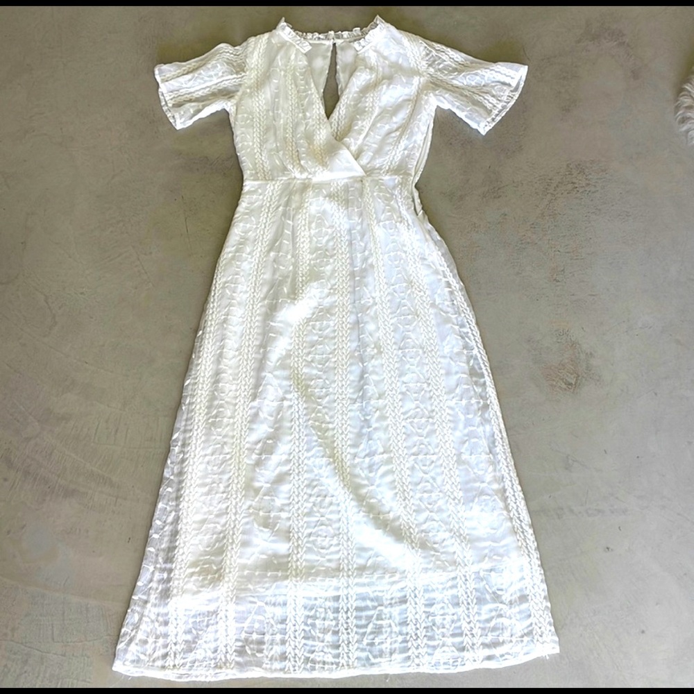 Ikks beautiful white dress